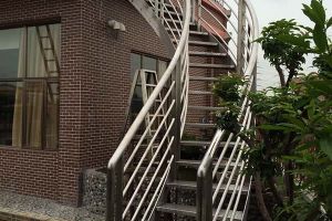 廣州獅嶺鈑金加工廠，【恒宇泰金屬】關(guān)注網(wǎng)絡(luò)輕鋼別墅騙局