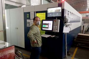 廣州市激光切割加工廠，【恒宇泰金屬】教你怎么選擇靠譜的加工商
