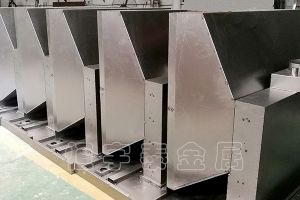 廣州番禺比較大的鈑金加工廠-【恒宇泰金屬】10000方生產(chǎn)車間60余臺(tái)設(shè)備