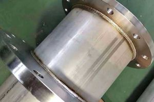 焊接加工 激光焊接加工方便得多