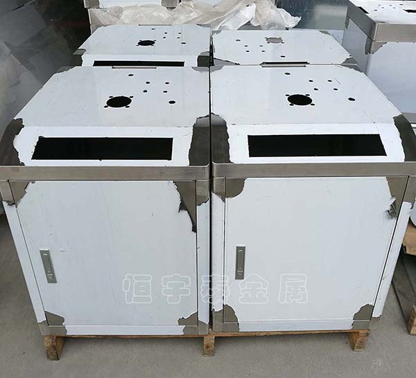 不銹鋼加工機(jī)箱外殼