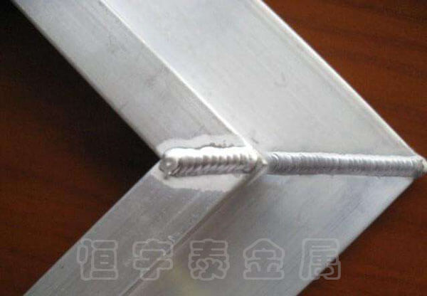 動力電池采用激光焊接的加工方法