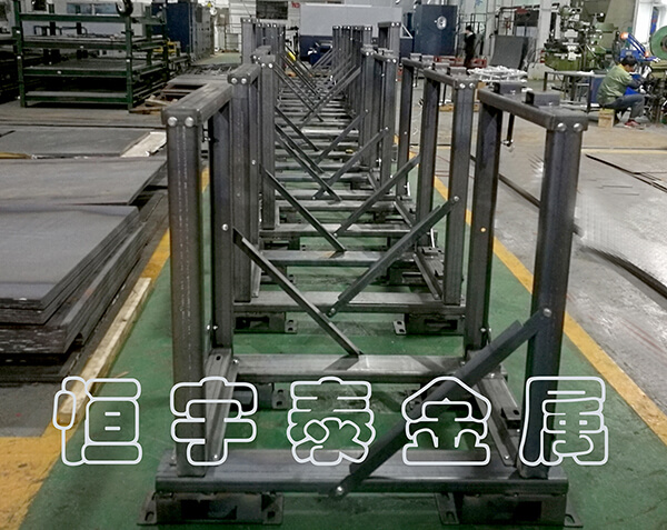 進(jìn)行不銹鋼加工時(shí) 使用角鋼作為不銹鋼制品